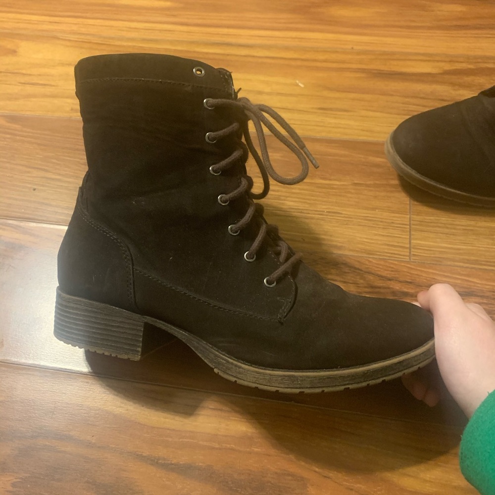 Dark Brown White Mountain Boots